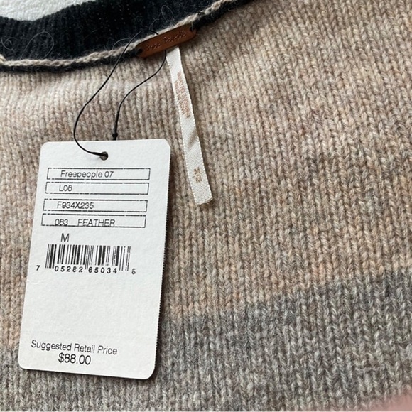 NWT Free People wool sweater size M - Picture 8 of 10